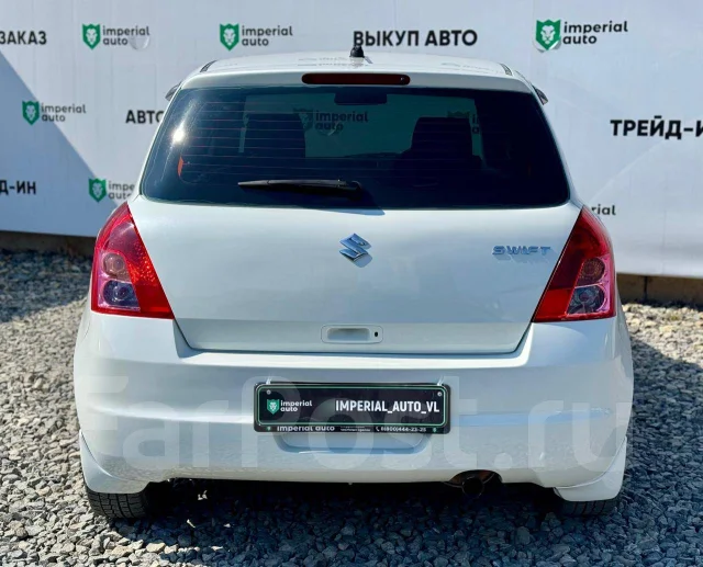 Suzuki Swift. �������, ��������, 1.2 (90��.�.), ������, 233 000����. �� ����