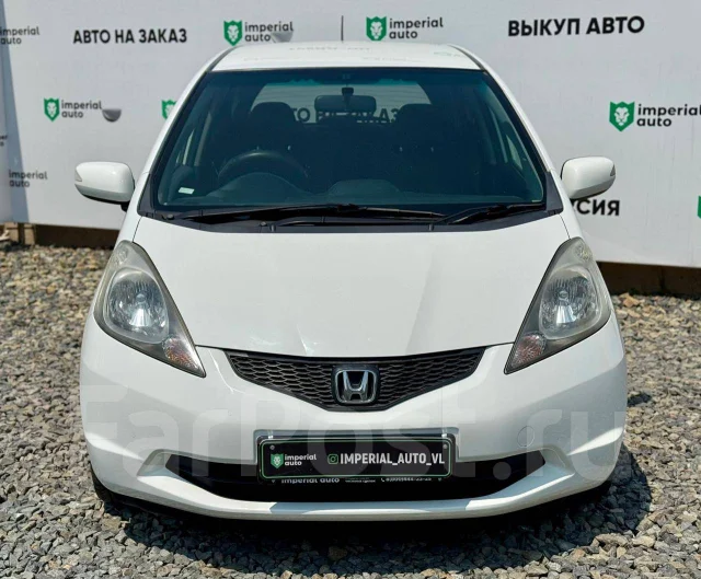 Honda Fit. �������, ��������, 1.3 (100��.�.), ������, 174 000����. �� ����