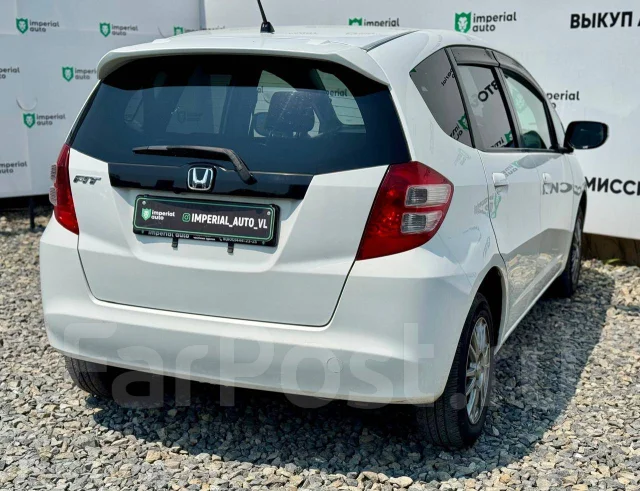 Honda Fit. �������, ��������, 1.3 (100��.�.), ������, 174 000����. �� ����