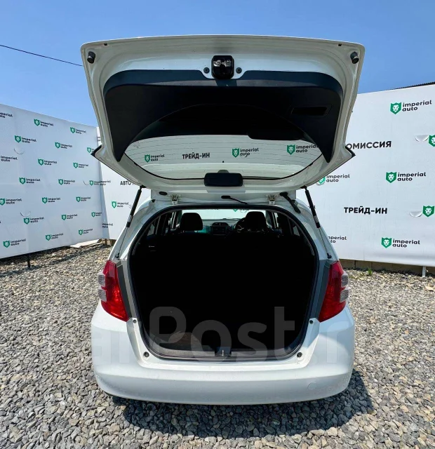 Honda Fit. �������, ��������, 1.3 (100��.�.), ������, 174 000����. �� ����