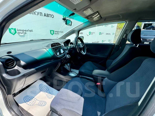 Honda Fit. �������, ��������, 1.3 (100��.�.), ������, 174 000����. �� ����