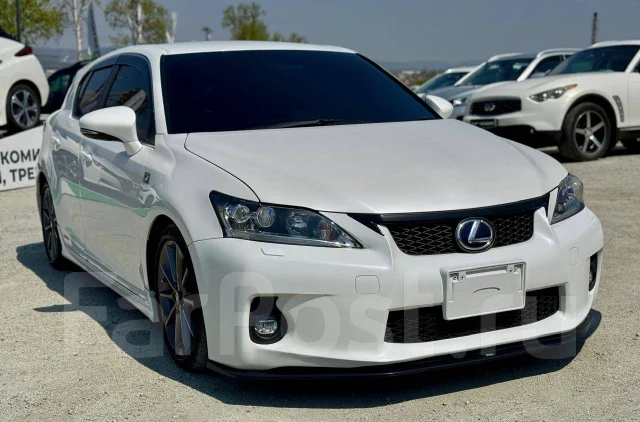 Lexus CT200h. �������, ��������, 1.8 (99��.�.), ������, 180 000����. �� ����