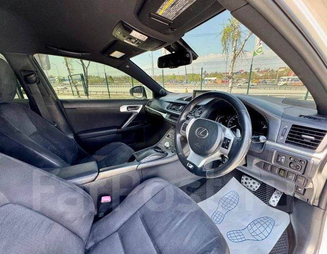Lexus CT200h. �������, ��������, 1.8 (99��.�.), ������, 180 000����. �� ����