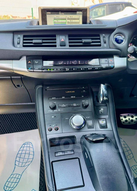 Lexus CT200h. �������, ��������, 1.8 (99��.�.), ������, 180 000����. �� ����