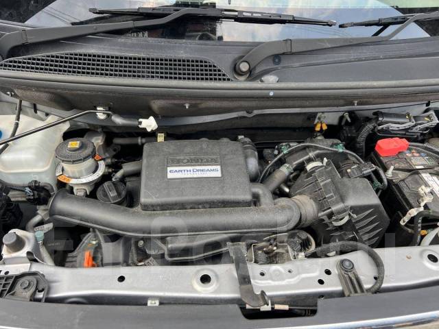 Honda N-BOX.   