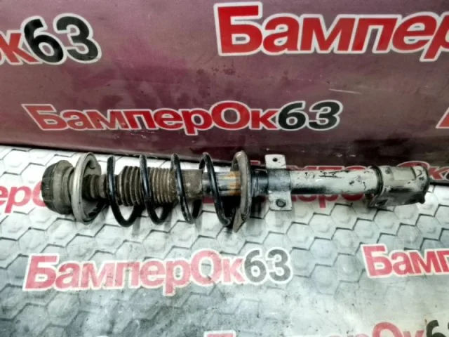 ����������� Renault Duster, ������ 562107769R ����
