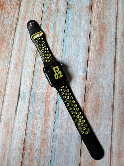 Apple Watch Series 3 Nike+ ����