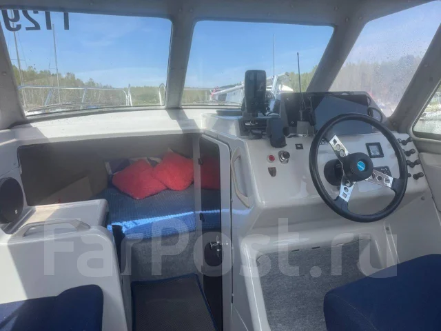 Nissan. 1989 ���, ����� 7,1��., ��������� ������������, 130��.�., ������ ����