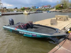 Skeeter. 1990 ���, ����� 6��., ��������� ���������, 150��.�., ������ ����