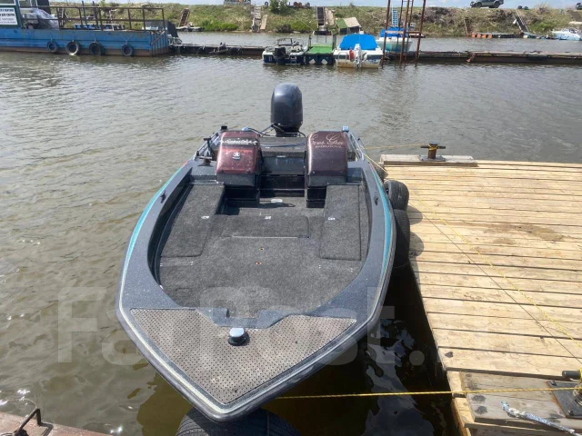 Skeeter. 1990 ���, ����� 6��., ��������� ���������, 150��.�., ������ ����