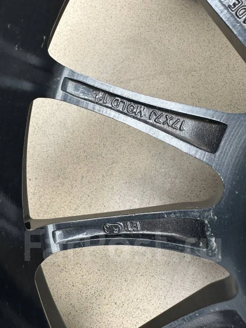 Lyzer. 7.0x17", 5x114.3, ET53 ����