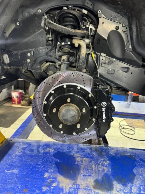 ��������� ������� Brembo 8,4 LX 570, LC 200 ���������, ������!