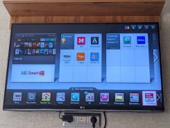 LG 42LM660T. LED ����