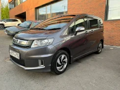 Honda Freed Spike. �������, ��������, 1.5 (88��.�.), ������, 132 000����. �� ����