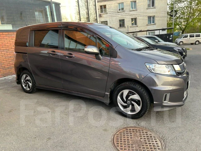 Honda Freed Spike. �������, ��������, 1.5 (88��.�.), ������, 132 000����. �� ����