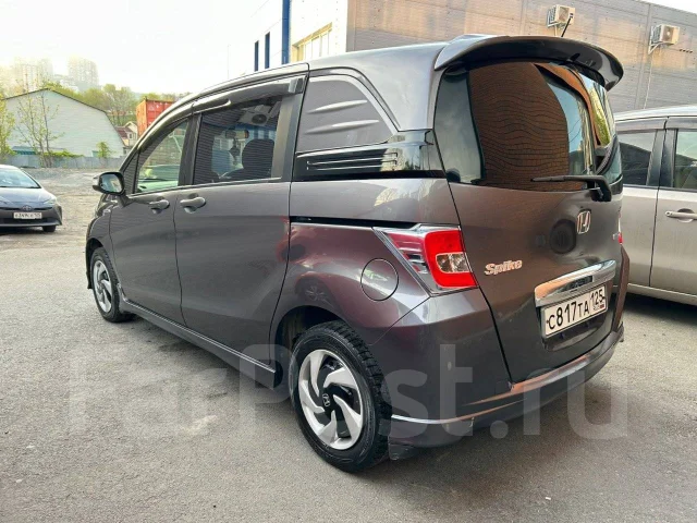 Honda Freed Spike. �������, ��������, 1.5 (88��.�.), ������, 132 000����. �� ����