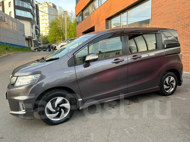 Honda Freed Spike. �������, ��������, 1.5 (88��.�.), ������, 132 000����. �� ����