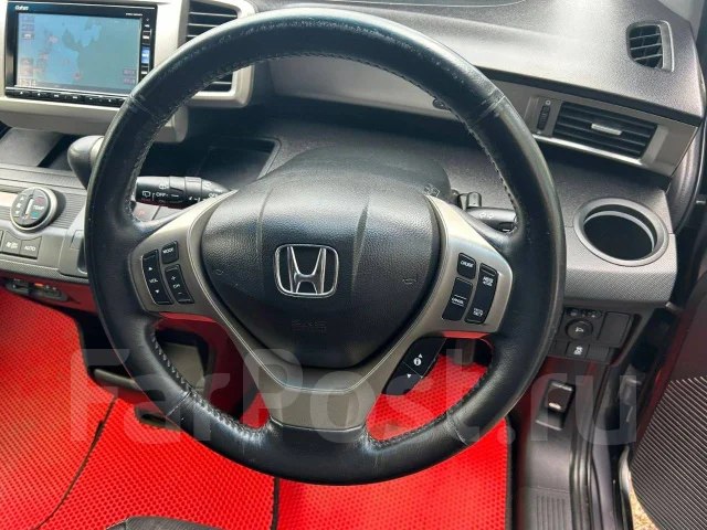 Honda Freed Spike. �������, ��������, 1.5 (88��.�.), ������, 132 000����. �� ����