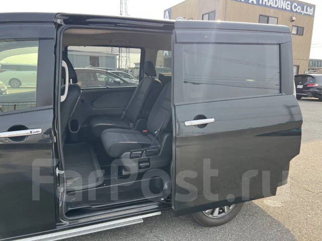 Nissan Serena. HC27, HR12DE ����