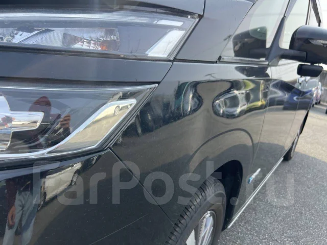 Nissan Serena. HC27, HR12DE ����