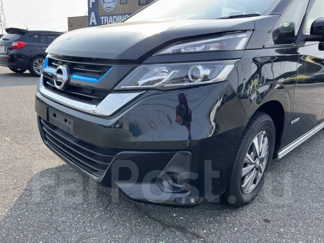 Nissan Serena. HC27, HR12DE ����
