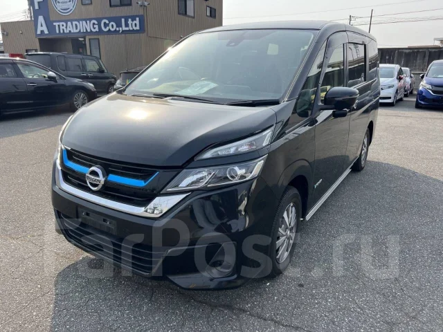 Nissan Serena. HC27, HR12DE ����