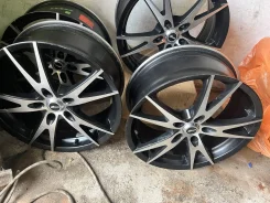 X-Race AF-11. x17", 5x114.3 ����
