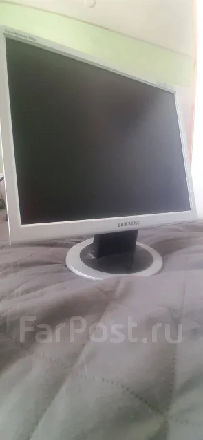 Samsung. 17", ���������� �� (LCD, LED, QLED) ����