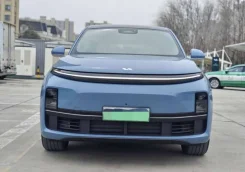 Li L7. �������, 4wd, 1.5 (154��.�.), ������, 1 700����. ��, �/�. ��� ����� �� ������������ ����
