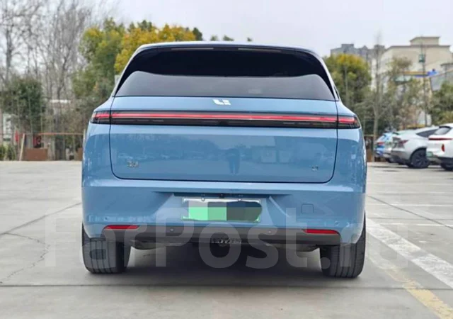 Li L7. �������, 4wd, 1.5 (154��.�.), ������, 1 700����. ��, �/�. ��� ����� �� ������������ ����