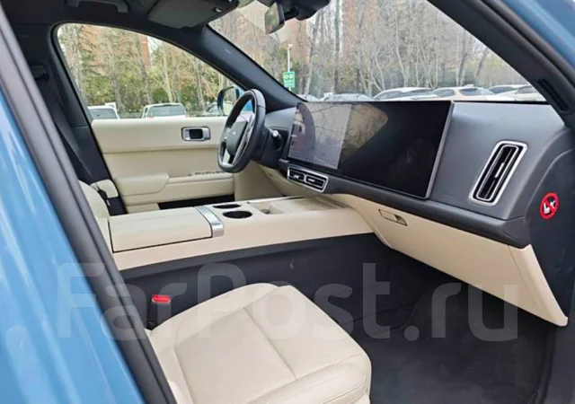 Li L7. �������, 4wd, 1.5 (154��.�.), ������, 1 700����. ��, �/�. ��� ����� �� ������������ ����