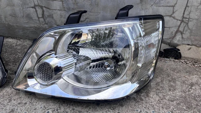 ���� Toyota Noah 28-151 ����