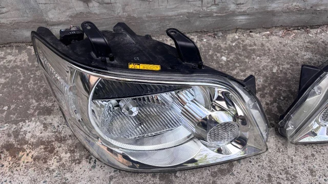 ���� Toyota Noah 28-151 ����