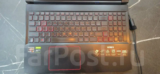 Acer Nitro 5. 15.6", 3����, ��� 32 ��, ���� 500���, WiFi: 1, Bluetooth: 1, ����������� �� 8��. ����