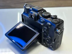 Nikon Coolpix P7100 ����