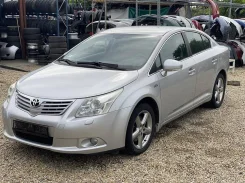 Toyota Avensis ����