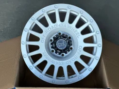 MLJ Black Rhino. 8.5x18", 6x139.7, ET0, �� 110���. ����