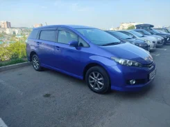 Toyota Wish. ��������, 4wd, 1.8 (130��.�.), ������, 60 000����. �� ����