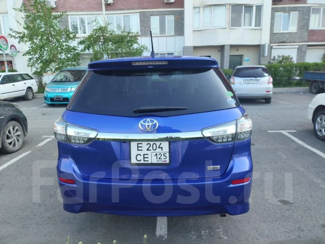 Toyota Wish. ��������, 4wd, 1.8 (130��.�.), ������, 60 000����. �� ����