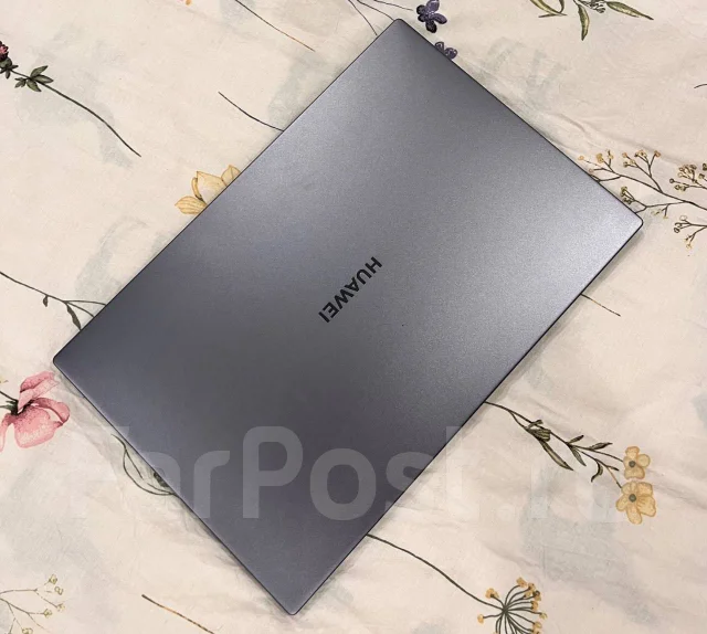 Huawei MateBook D 14 NBD-WDI9. 3����, ��� 8 ��, ���� 256���, WiFi: 1, Bluetooth: 1, ����������� �� 12��. ����