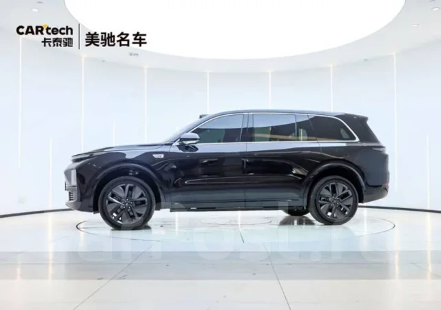 Li L9. �������, 4wd, 1.5 (154��.�.), ������, 1 340����. ��, �/�. ��� ����� �� ������������ ����