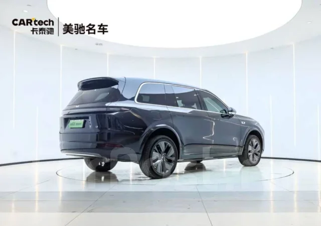 Li L9. �������, 4wd, 1.5 (154��.�.), ������, 1 340����. ��, �/�. ��� ����� �� ������������ ����