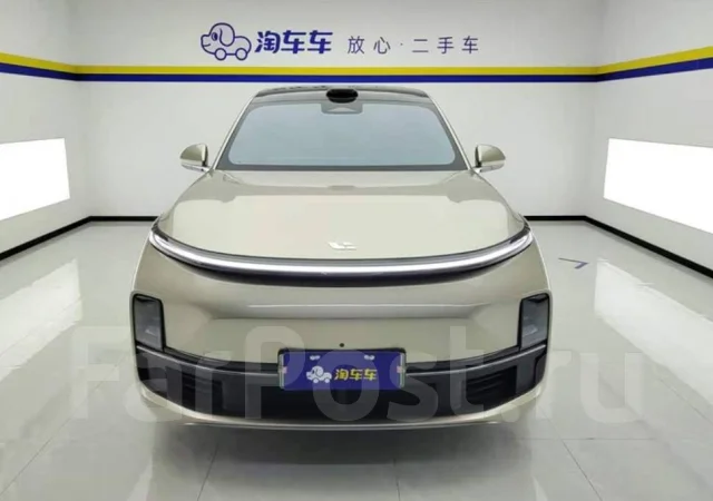Li L9. �������, 4wd, 1.5 (154��.�.), ������, 1 980����. ��, �/�. ��� ����� �� ������������ ����