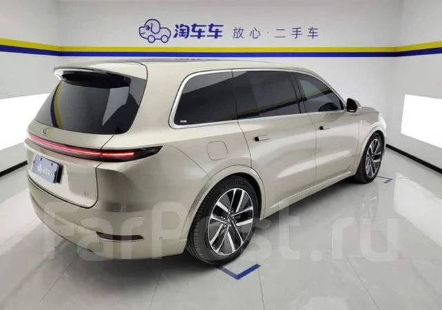 Li L9. �������, 4wd, 1.5 (154��.�.), ������, 1 980����. ��, �/�. ��� ����� �� ������������ ����
