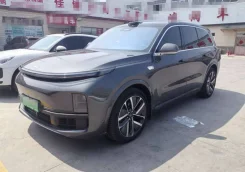 Li L9. �������, 4wd, 1.5 (154��.�.), ������, 2 400����. ��, �/�. ��� ����� �� ������������ ����