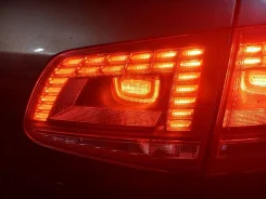 ������ ������ VW Touareg 2 NF (2010 - 2014) 7P6945308 ����