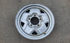 Suzuki. 5.0x16", 5x139.7, ET22, �� 108���. ����