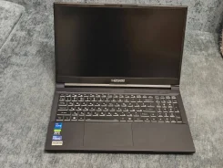 Hasee. 15.6", 4,7����, ��� 16 ��, ���� 500���, WiFi: 1, Bluetooth: 1, ����������� �� 8��. ����