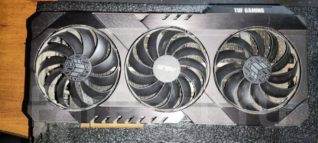 Radeon RX 6700 XT ����