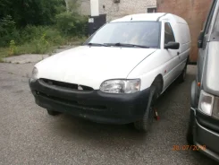 Ford Escort. WF0VXXBBAVXM22052 ����